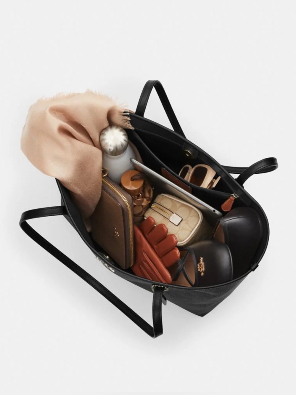 Coach City Tote in Signature Canvas (Gunmetal Hardware) - Picture 4 of 10